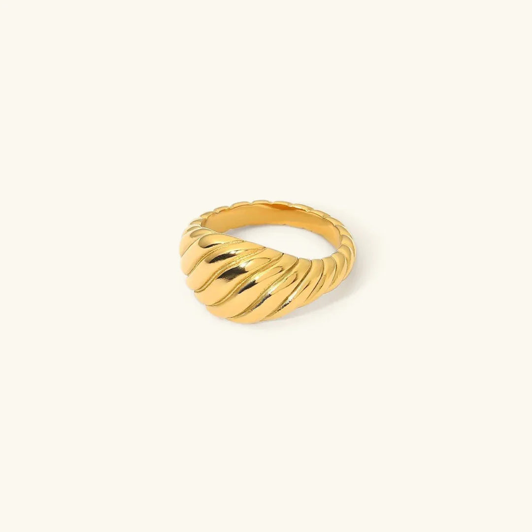 Isabella Windsor Croissant Ring