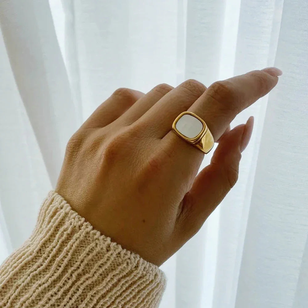 Eleanor Fairfax Signet Ring