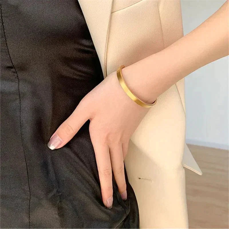 Grace Gold Cuff