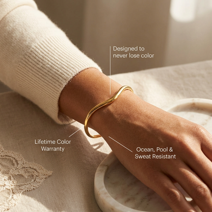 Isadora Wave Bangle