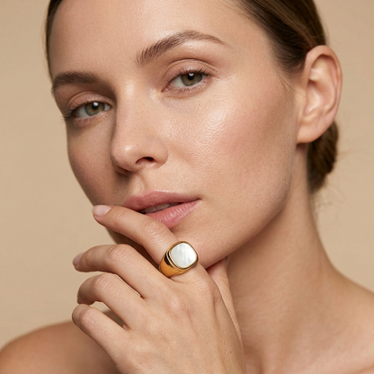 Eleanor Fairfax Signet Ring