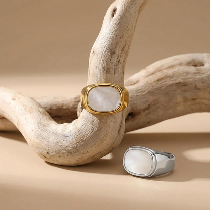 Eleanor Fairfax Signet Ring
