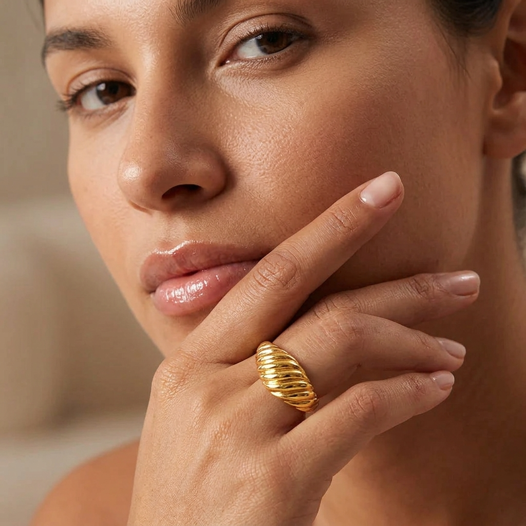 Isabella Windsor Croissant Ring