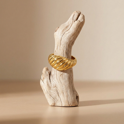 Isabella Windsor Croissant Ring