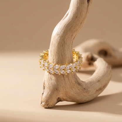 Victoria Sparkle Ring