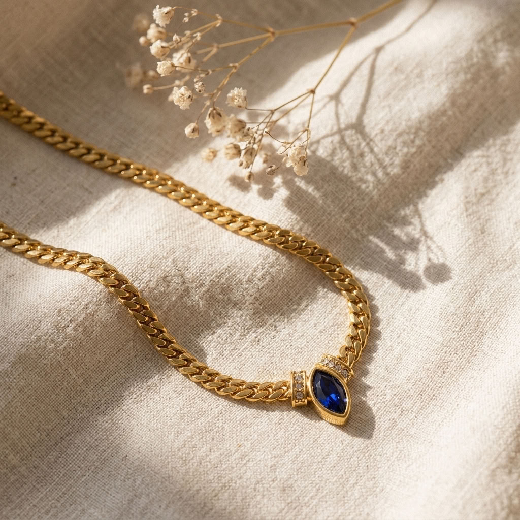 Lysandra Noir Necklace