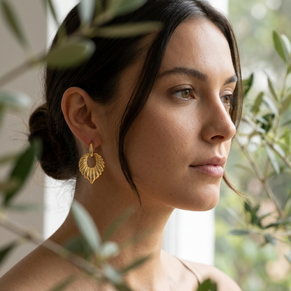 Isla Leaf Drop Earrings