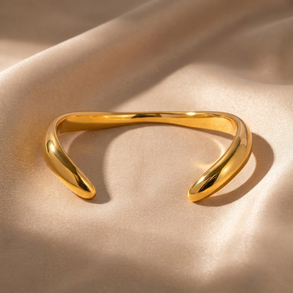 Maya Gold Bangle