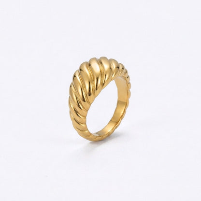 Isabella Windsor Croissant Ring